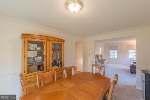 9406 Goddard Ct, Lanham, MD 20706 photo 10
