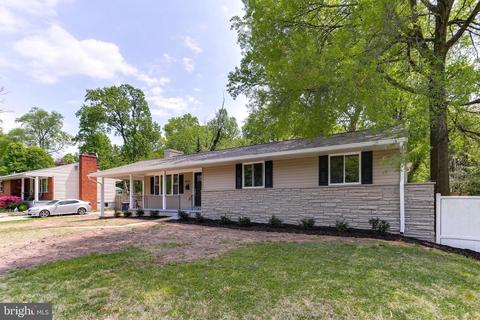 8905 Spring Ave, Lanham, MD 20706 photo 2