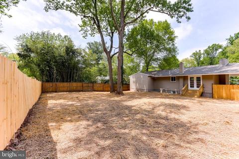 8905 Spring Ave, Lanham, MD 20706 photo 32