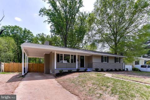 8905 Spring Ave, Lanham, MD 20706 photo 3