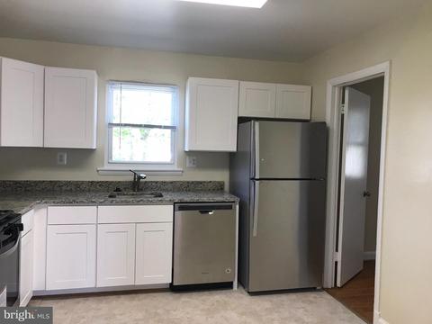 9110 3rd St, Lanham, MD 20706 photo 2