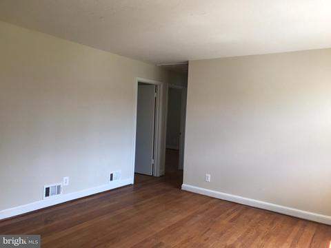 9110 3rd St, Lanham, MD 20706 photo 5