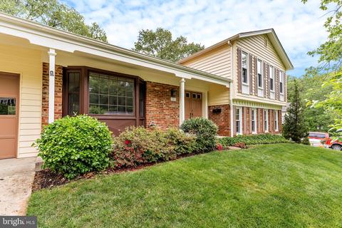 7003 Kingfisher Ln, Lanham, MD 20706 photo 4