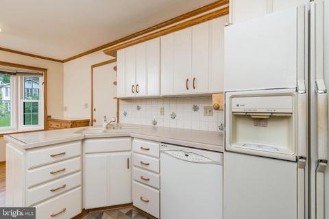 7003 Kingfisher Ln, Lanham, MD 20706 photo 10