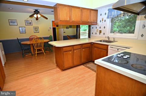 12312 Mount Pleasant Dr, Laurel, MD 20708 photo 19