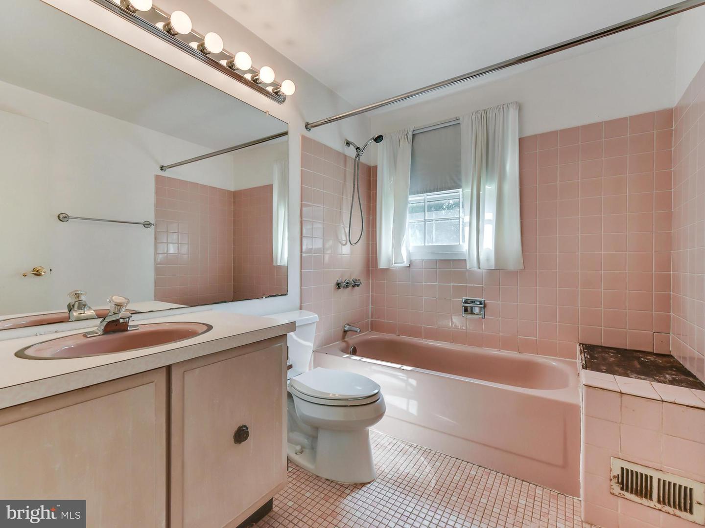 12400 Silverbirch Ln, Laurel, MD 20708 photo 29
