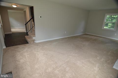 12408 Radnor Ln, Laurel, MD 20708 photo 5