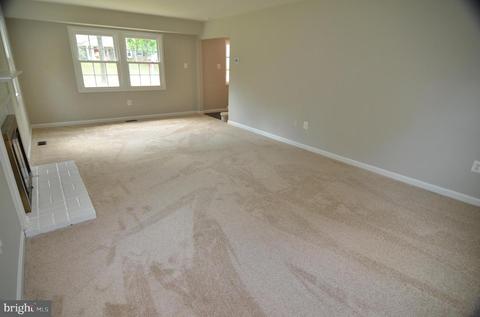 12408 Radnor Ln, Laurel, MD 20708 photo 8