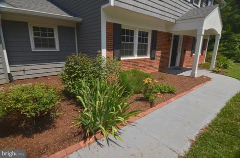 12408 Radnor Ln, Laurel, MD 20708 photo 2