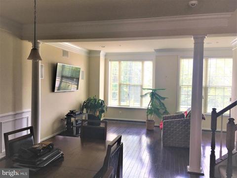 9008 Ruby Lockhart Blvd, Lanham, MD 20706 photo 3