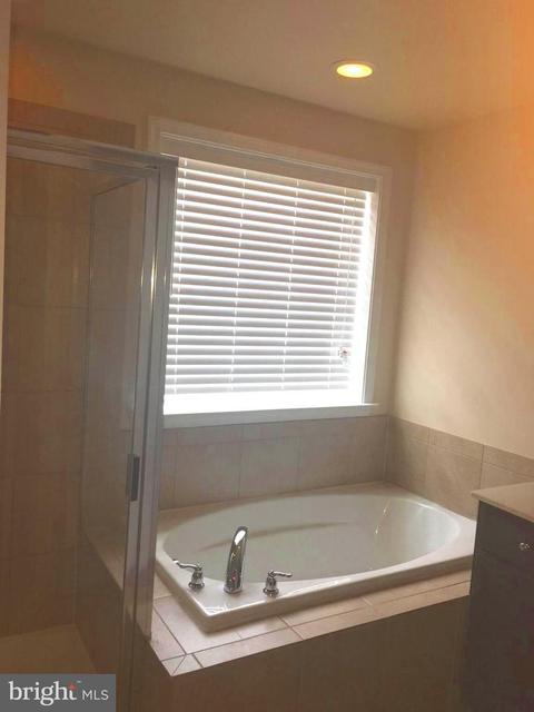 9008 Ruby Lockhart Blvd, Lanham, MD 20706 photo 10