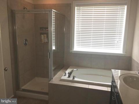 9008 Ruby Lockhart Blvd, Lanham, MD 20706 photo 11