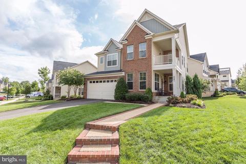 2501 Saint Nicholas Way, Lanham, MD 20706 photo 2