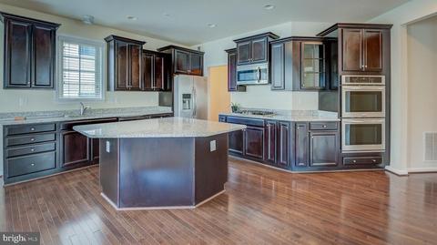 9205 Eason St, Lanham, MD 20706 photo 2
