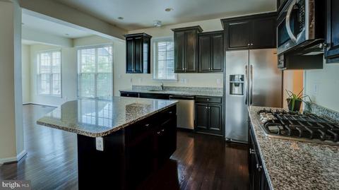 9205 Eason St, Lanham, MD 20706 photo 7