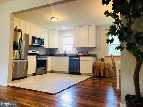 7549 Newberry Ln, Lanham, MD 20706 photo 1
