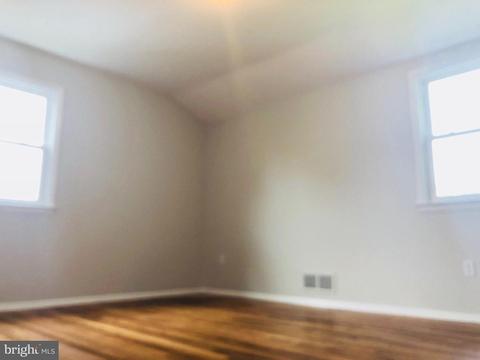 7549 Newberry Ln, Lanham, MD 20706 photo 9