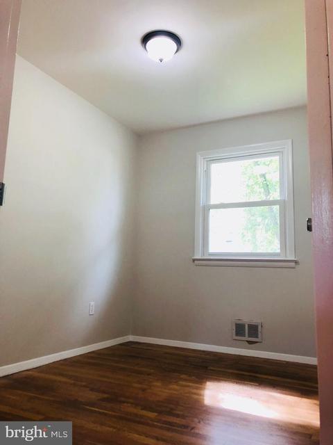 7549 Newberry Ln, Lanham, MD 20706 photo 6
