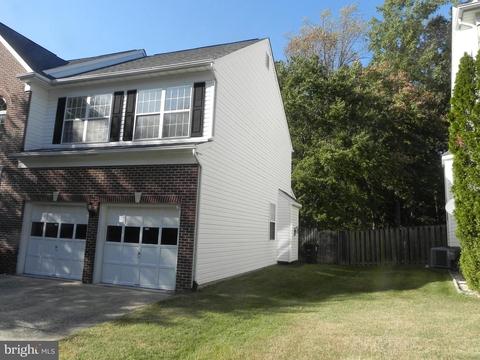 8800 Sumner Grove Dr, Laurel, MD 20708 photo 3