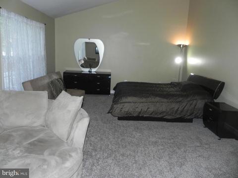 8800 Sumner Grove Dr, Laurel, MD 20708 photo 9