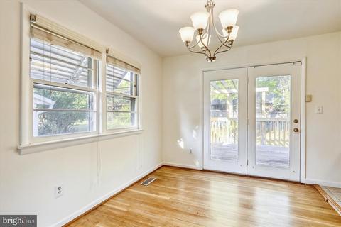 7540 Newberry Ln, Lanham, MD 20706 photo 6
