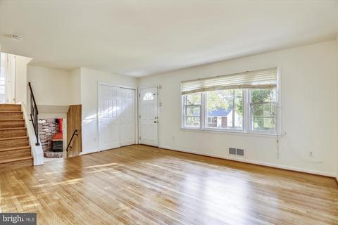 7540 Newberry Ln, Lanham, MD 20706 photo 9