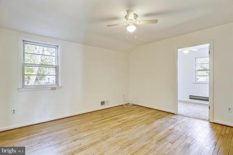7540 Newberry Ln, Lanham, MD 20706 photo 18