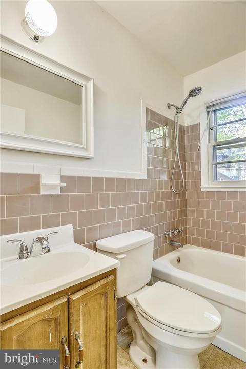7540 Newberry Ln, Lanham, MD 20706 photo 10