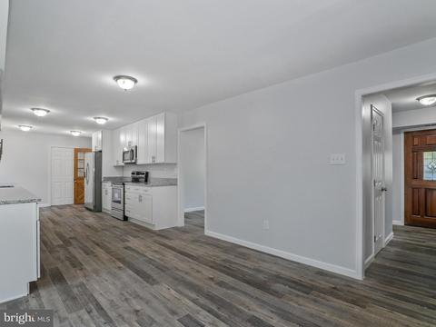 8796 Oxwell Ln, Laurel, MD 20708 photo 14