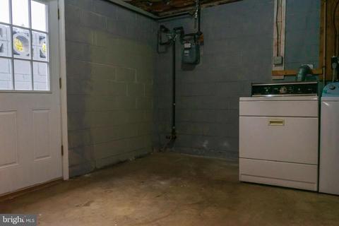 5710 Westgate Rd, Lanham, MD 20706 photo 5