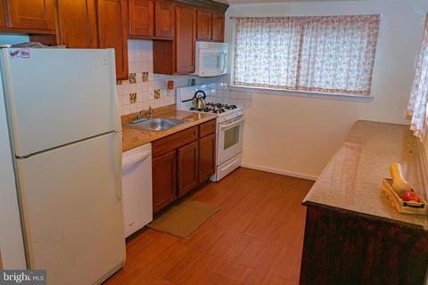 5710 Westgate Rd, Lanham, MD 20706 photo 10