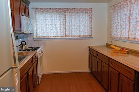 5710 Westgate Rd, Lanham, MD 20706 photo 11