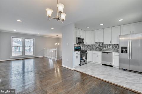 5606 Duchaine Dr, Lanham, MD 20706 photo 4