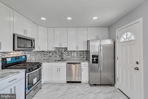 5606 Duchaine Dr, Lanham, MD 20706 photo 5