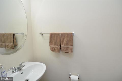9016 Ruby Lockhart Blvd, Lanham, MD 20706 photo 7