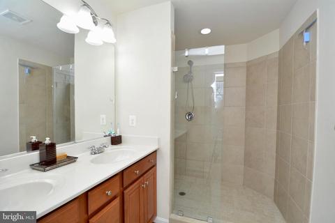 9016 Ruby Lockhart Blvd, Lanham, MD 20706 photo 27