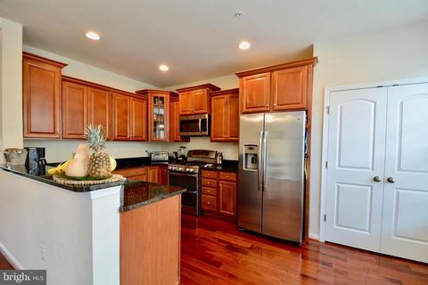 9016 Ruby Lockhart Blvd, Lanham, MD 20706 photo 10