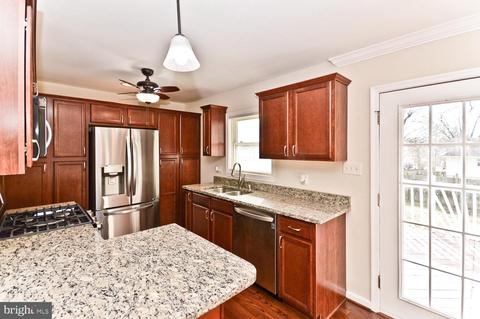 5610 Duchaine Dr, Lanham, MD 20706 photo 14