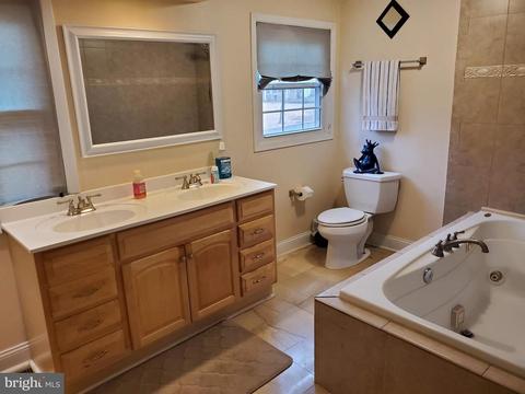 12416 Radnor Ln, Laurel, MD 20708 photo 9