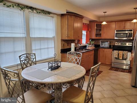 12416 Radnor Ln, Laurel, MD 20708 photo 2