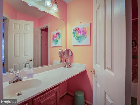 9321 Creekview Dr, Laurel, MD 20708 photo 56