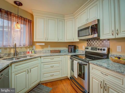9321 Creekview Dr, Laurel, MD 20708 photo 35