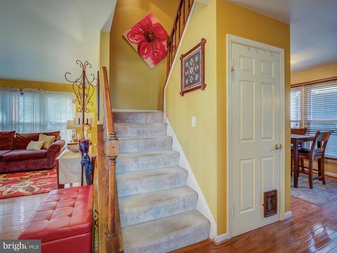 9321 Creekview Dr, Laurel, MD 20708 photo 10