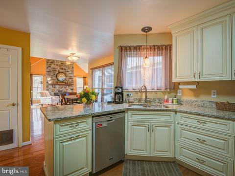 9321 Creekview Dr, Laurel, MD 20708 photo 36