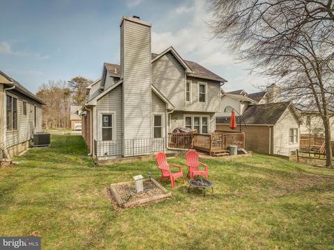 9321 Creekview Dr, Laurel, MD 20708 photo 4