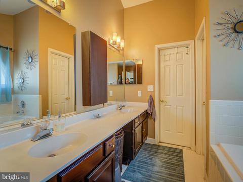 9321 Creekview Dr, Laurel, MD 20708 photo 48