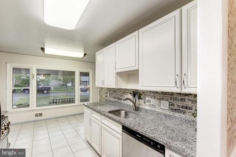 7017 Fitzpatrick Dr, Laurel, MD 20707 photo 29
