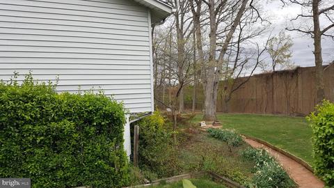 7017 Fitzpatrick Dr, Laurel, MD 20707 photo 4