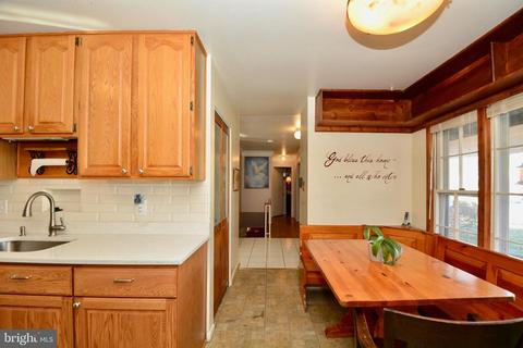 7009 Fitzpatrick Dr, Laurel, MD 20707 photo 10