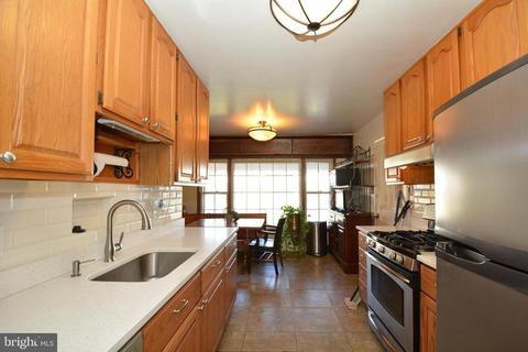 7009 Fitzpatrick Dr, Laurel, MD 20707 photo 6